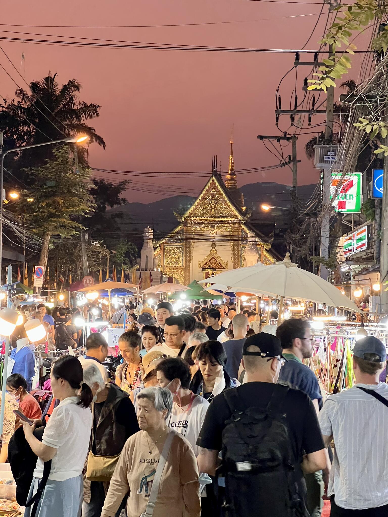 Le marché du dimanche de Chiang Mai